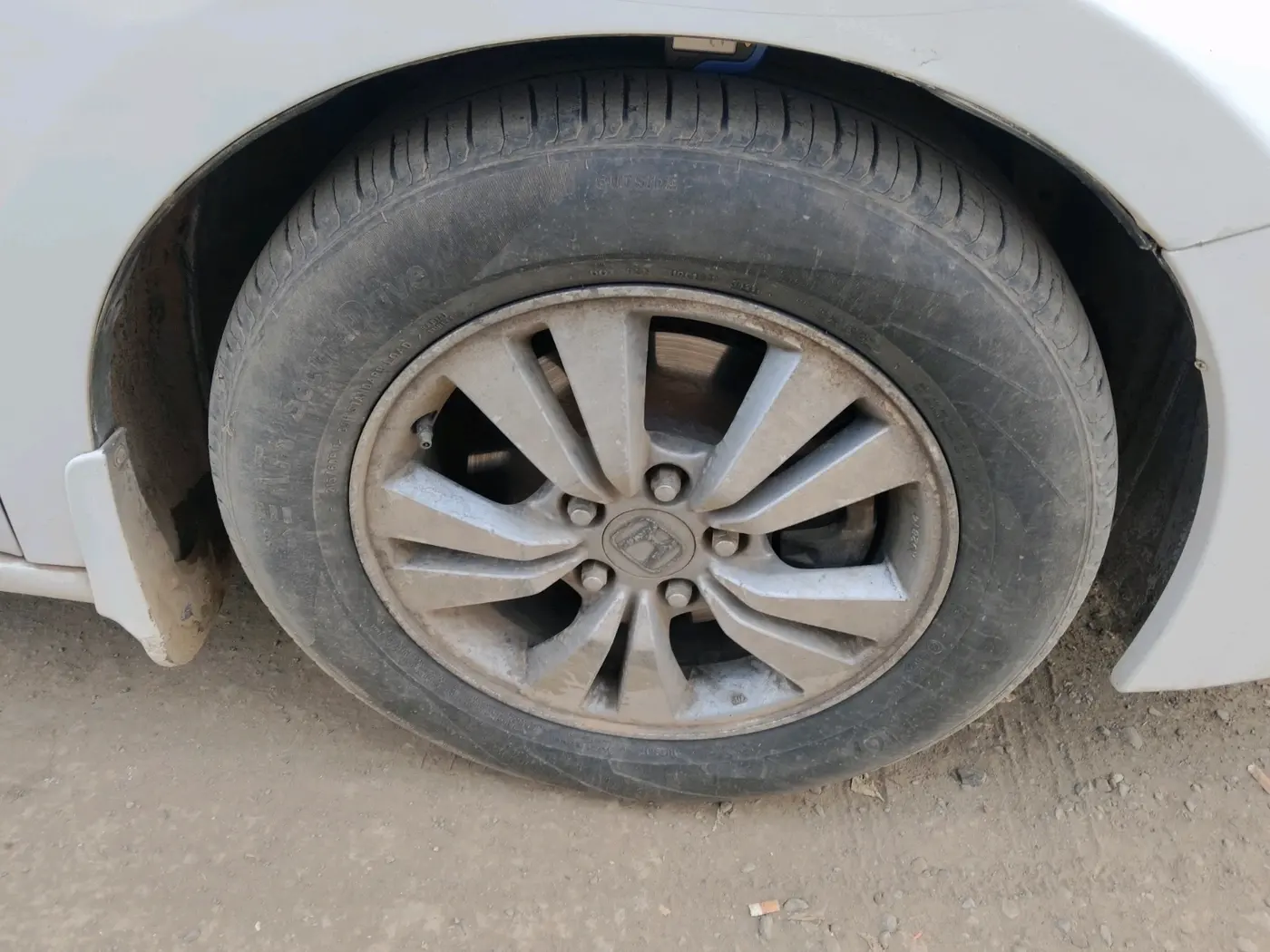 2011 Honda Accord 2.4L I-VTEC AT, CNG, Automatic, 90,172 km, tyre