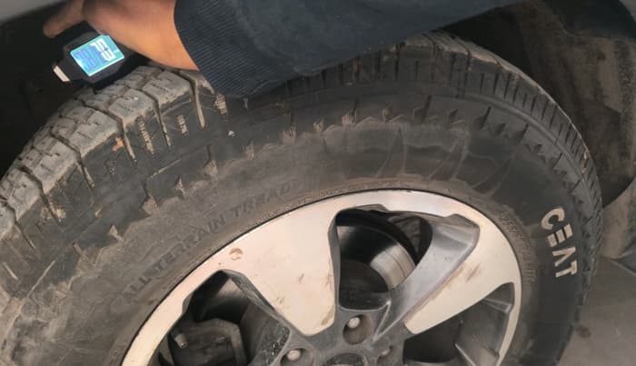 2019 Mahindra ALTURAS G4 4WD AT, Diesel, Automatic, 1,59,728 km, tyre