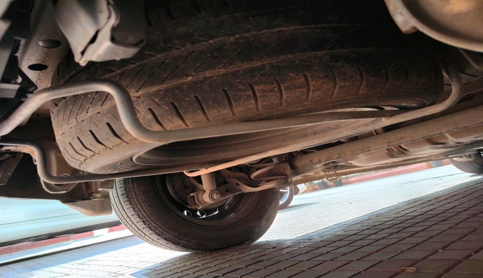 2013 Maruti Ertiga VXI, Petrol, Manual, 1,24,679 km, tyre