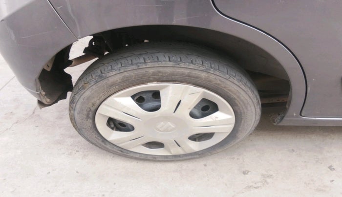 2014 Maruti Wagon R 1.0 VXI, Petrol, Manual, 80,582 km, tyre