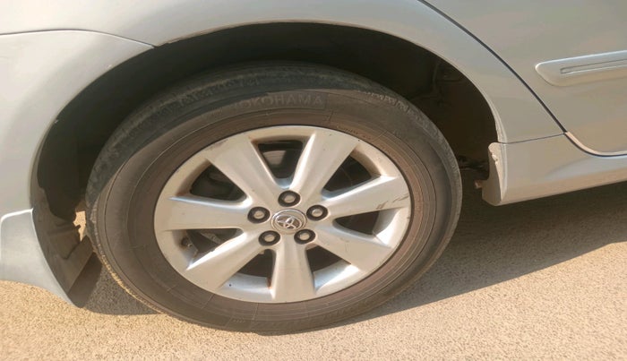 2008 Toyota Corolla Altis VL AT PETROL, Petrol, Automatic, 1,04,282 km, tyre