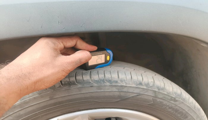 2021 Renault Kwid RXT 1.0 (O), Petrol, Manual, 95,290 km, tyre