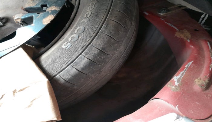 2009 Hyundai i10 SPORTZ 1.2, Petrol, Manual, 1,11,443 km, tyre