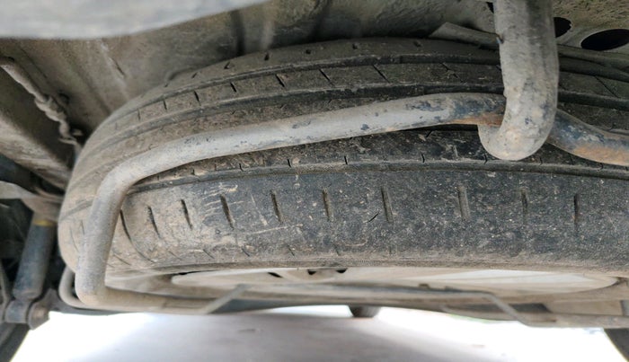 2022 Maruti Ertiga VXI CNG, CNG, Manual, 1,91,716 km, tyre