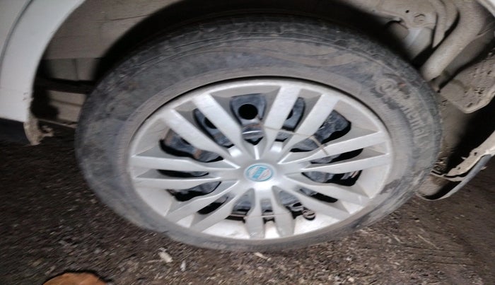 2011 Maruti Wagon R 1.0 VXI, Petrol, Manual, 87,743 km, tyre