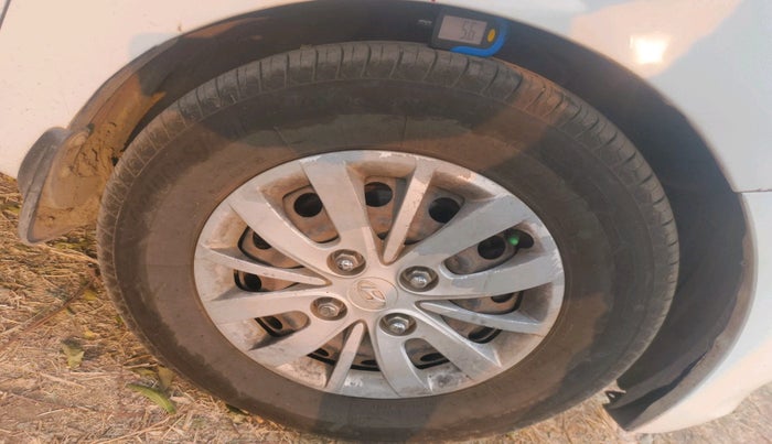 2015 Hyundai i10 SPORTZ 1.1, Petrol, Manual, 52,036 km, tyre