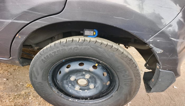 2013 Maruti Alto 800 LXI, Petrol, Manual, 1,03,379 km, tyre