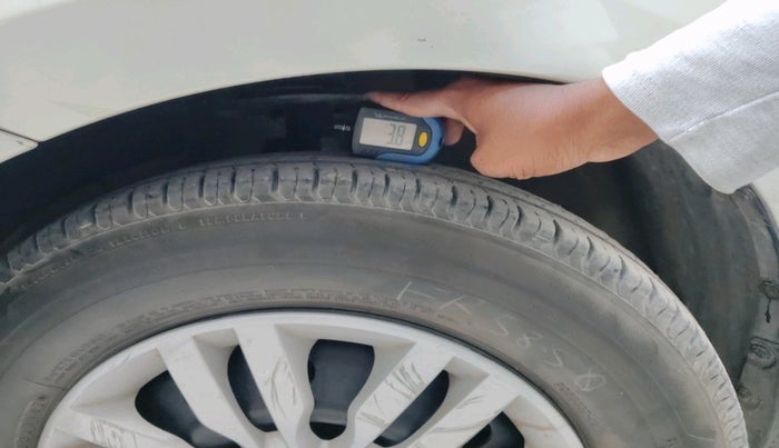 2017 Maruti Dzire VXI AMT, Petrol, Automatic, 41,506 km, tyre