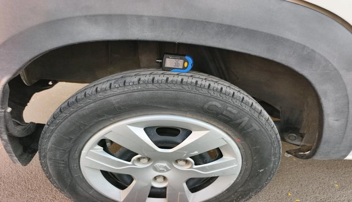 2018 Renault Kwid RXL, Petrol, Manual, 27,782 km, tyre