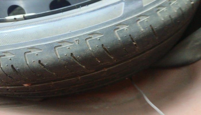 2017 Maruti IGNIS DELTA 1.2, Petrol, Manual, 76,456 km, tyre