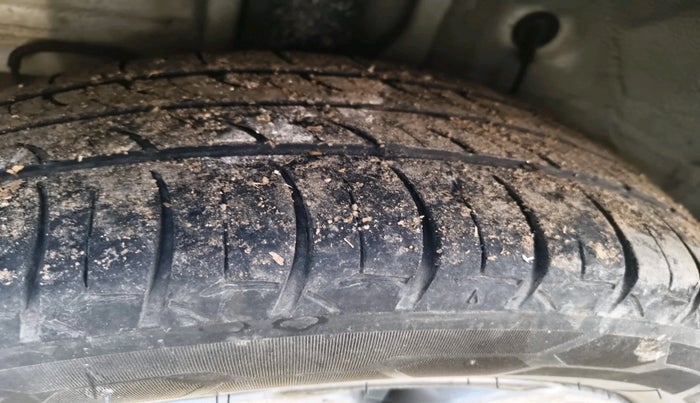 2019 Hyundai Elite i20 ASTA 1.4 CRDI (O), Diesel, Manual, 1,22,284 km, tyre