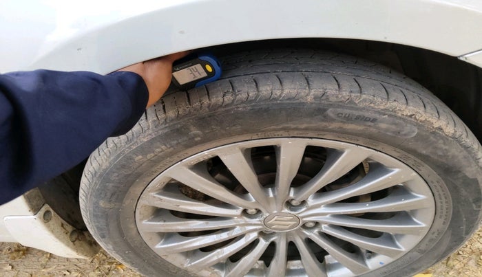 2017 Maruti Ciaz ALPHA 1.4 PETROL, CNG, Manual, 2,15,283 km, tyre