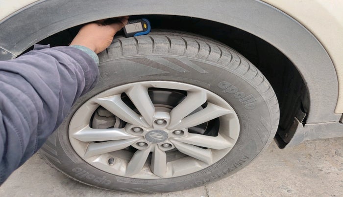 2016 Hyundai Creta SX PLUS 1.6 PETROL, Petrol, Manual, 1,24,593 km, tyre