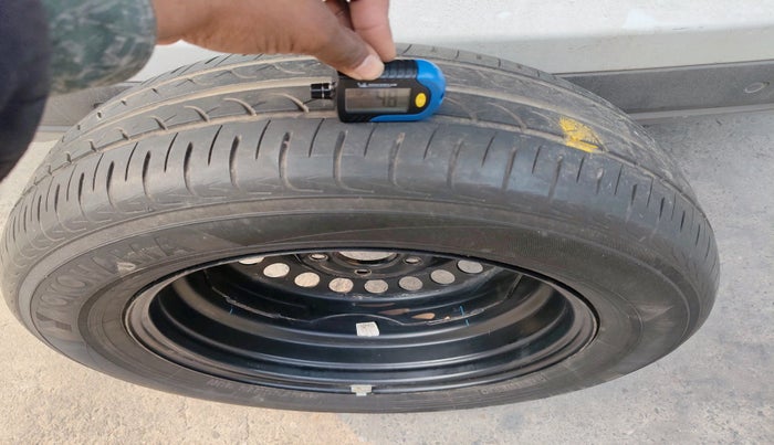 2016 Hyundai Creta SX PLUS 1.6 PETROL, Petrol, Manual, 1,24,593 km, tyre