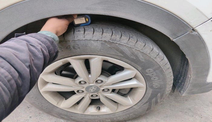 2016 Hyundai Creta SX PLUS 1.6 PETROL, Petrol, Manual, 1,24,593 km, tyre