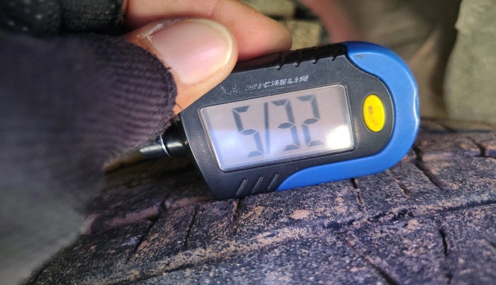 2014 Fiat Avventura DYNAMIC MULTIJET 1.3, Diesel, Manual, 84,726 km, tyre