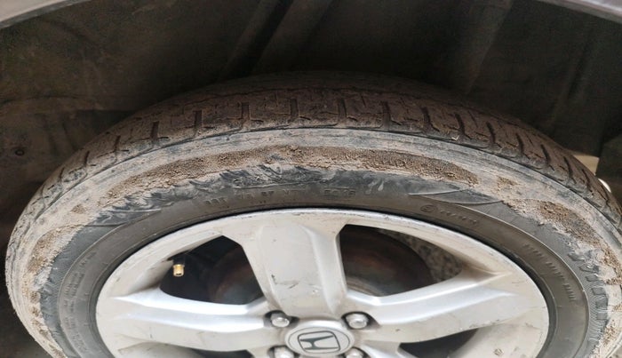 2011 Honda City 1.5L I-VTEC V MT, CNG, Manual, 1,25,358 km, tyre