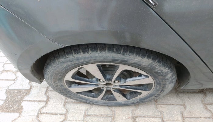 2016 Hyundai Elite i20 SPORTZ 1.2, CNG, Manual, 1,03,305 km, tyre