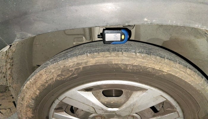 2016 Renault Kwid RXT 0.8, Petrol, Manual, 1,64,623 km, tyre