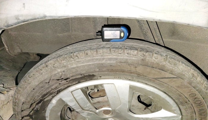 2016 Renault Kwid RXT 0.8, Petrol, Manual, 1,64,623 km, tyre