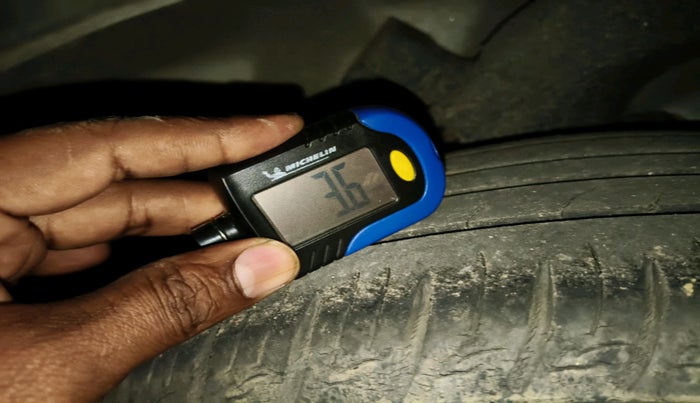 2021 Hyundai VENUE SX 1.0 TURBO, Petrol, Manual, 46,095 km, tyre