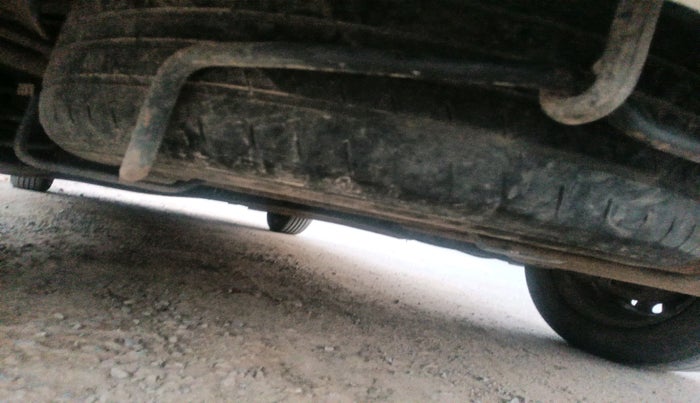 2022 Maruti Ertiga VXI CNG, CNG, Manual, 1,36,746 km, tyre