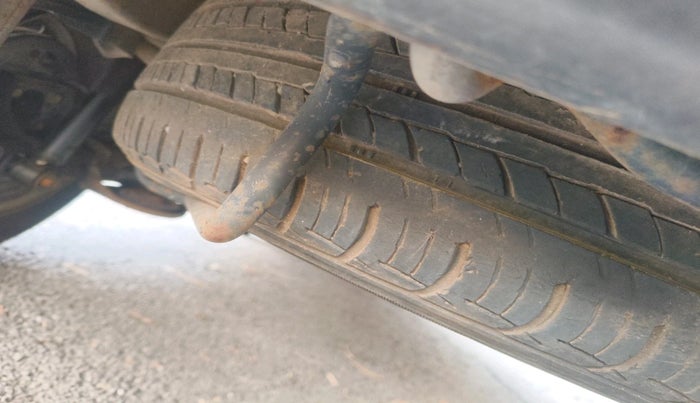 2013 Maruti Ertiga VXI, Petrol, Manual, 79,254 km, tyre