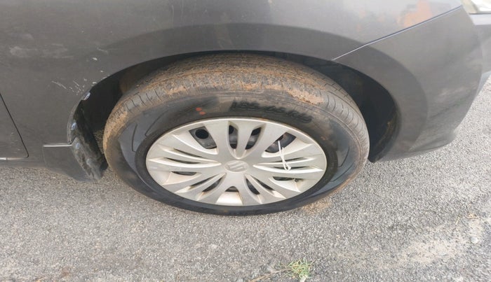 2013 Maruti Ertiga VXI, Petrol, Manual, 79,254 km, tyre