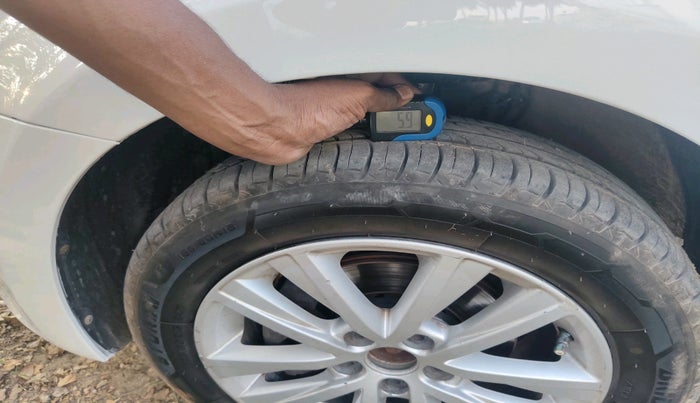 2013 Volkswagen Polo HIGHLINE DIESEL, Diesel, Manual, 1,60,469 km, tyre