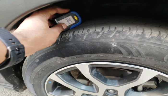 2023 Maruti XL6 ZETA CNG, CNG, Manual, 79,662 km, tyre