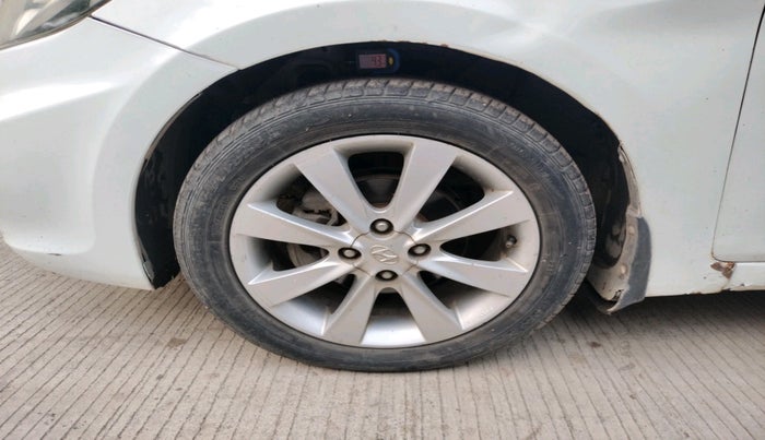 2012 Hyundai Verna FLUIDIC 1.6 CRDI SX, Diesel, Manual, 1,28,779 km, tyre