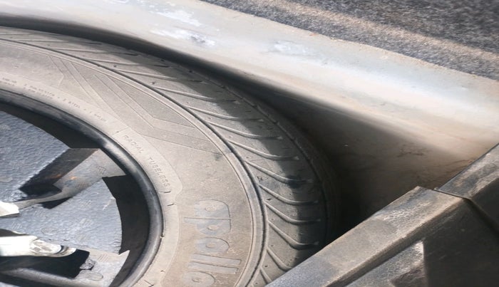 2018 Volkswagen Polo HIGHLINE PLUS 1.0 16 ALLOY, Petrol, Manual, 61,424 km, tyre