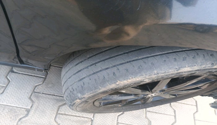 2018 Volkswagen Polo HIGHLINE PLUS 1.0 16 ALLOY, Petrol, Manual, 61,424 km, tyre