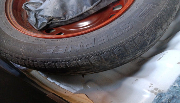 2022 Nissan MAGNITE XV MT, Petrol, Manual, 25,001 km, tyre