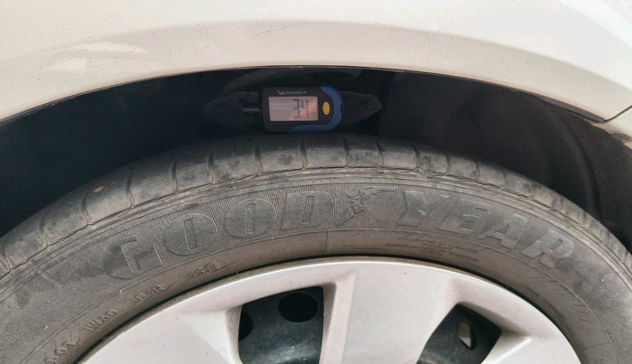 2015 Honda Mobilio 1.5L I-VTEC S, Petrol, Manual, 24,360 km, tyre