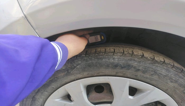 2016 Hyundai Grand i10 SPORTZ 1.2 KAPPA VTVT, Petrol, Manual, 52,865 km, tyre