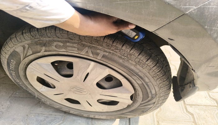 2019 Maruti Swift VXI, Petrol, Manual, 65,967 km, tyre