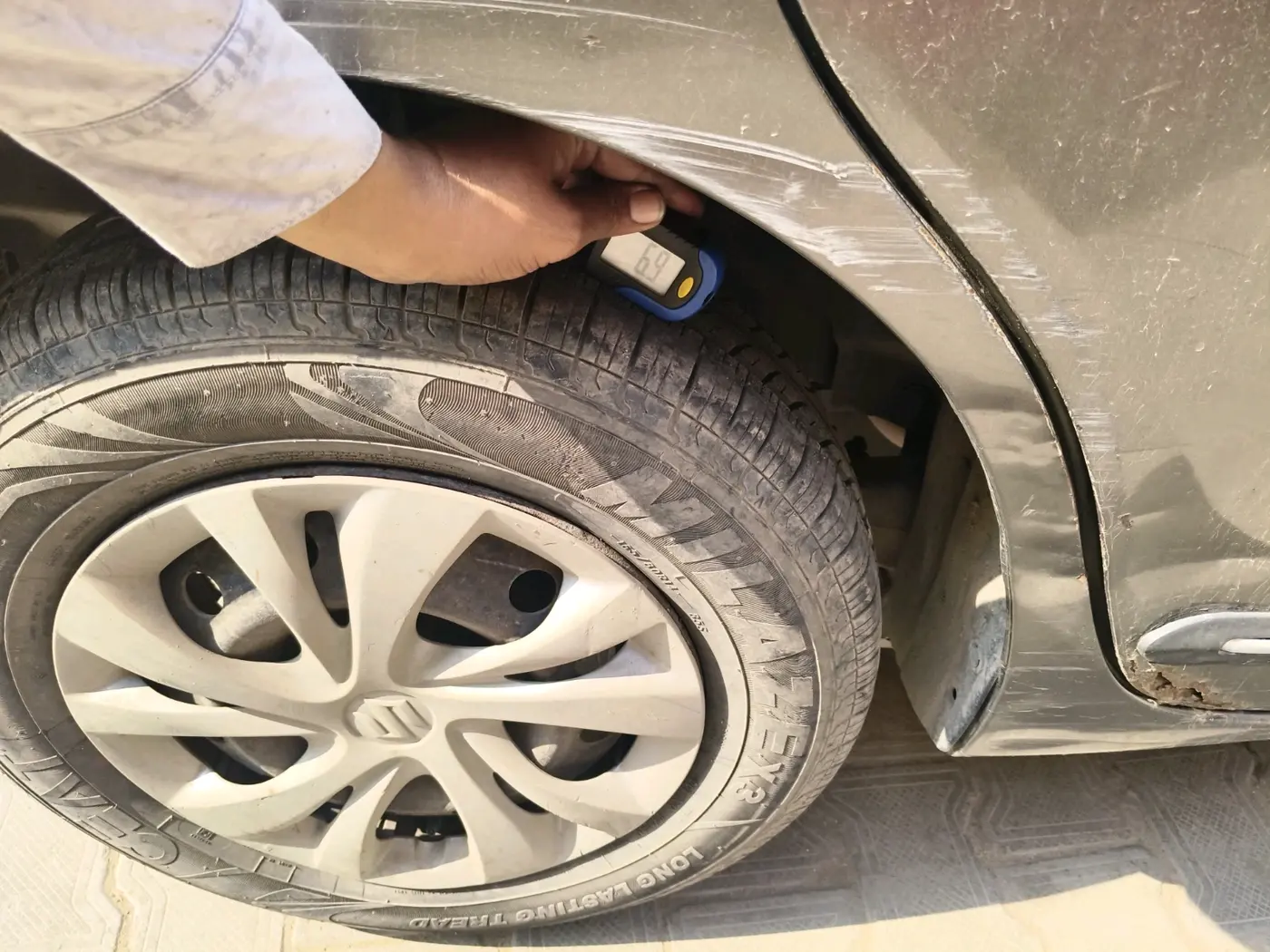 2019 Maruti Swift VXI, Petrol, Manual, 65,967 km, tyre