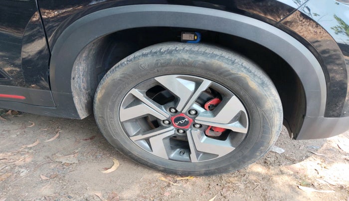 2023 KIA SONET HTX 1.5 AT, Diesel, Automatic, 99,452 km, tyre