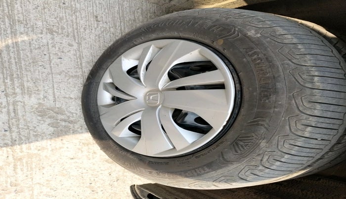 2022 Honda Amaze 1.5L I-DTEC S, Diesel, Manual, 1,31,219 km, tyre