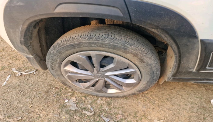 2024 Maruti FRONX SIGMA 1.2 MT, Petrol, Manual, 19,402 km, tyre