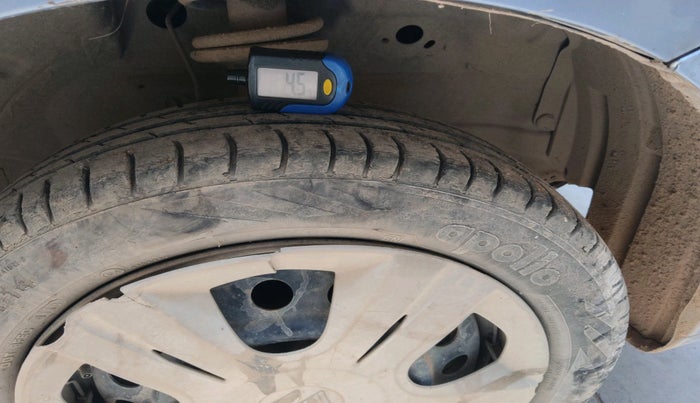 2011 Maruti Wagon R 1.0 VXI, Petrol, Manual, 62,910 km, tyre