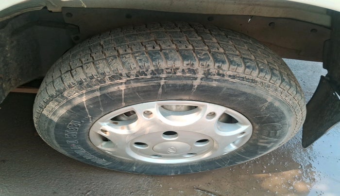 2014 Mahindra Scorpio EX M2DI, Diesel, Manual, 1,09,458 km, tyre