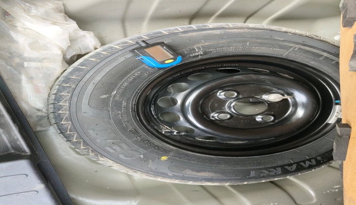 2020 Maruti Alto LXI, Petrol, Manual, 24,699 km, tyre