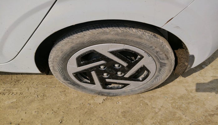 2023 Hyundai GRAND I10 NIOS SPORTZ 1.2 KAPPA VTVT, CNG, Manual, 90,735 km, tyre