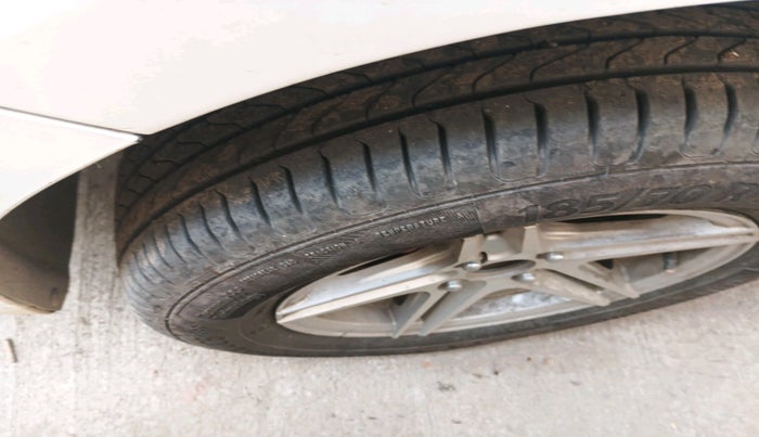 2017 Hyundai Elite i20 SPORTZ 1.2, Petrol, Manual, 84,147 km, tyre