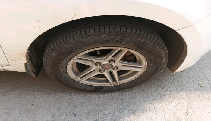 2017 Hyundai Elite i20 SPORTZ 1.2, Petrol, Manual, 84,147 km, tyre