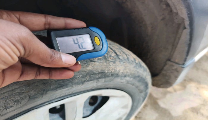 2018 Maruti Vitara Brezza VDI, Diesel, Manual, 89,111 km, tyre