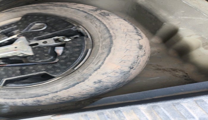 2018 Maruti Vitara Brezza VDI, Diesel, Manual, 89,111 km, tyre