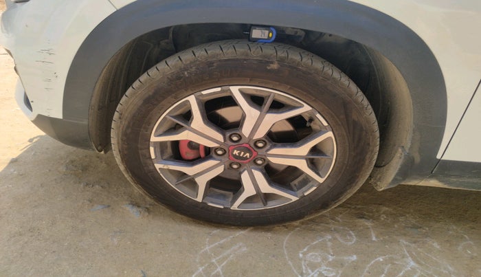 2019 KIA SELTOS GTX PLUS DCT 1.4 PETROL, Petrol, Automatic, 1,31,231 km, tyre